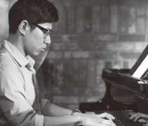 ピアノ：パク・ジョン・ヒョン
